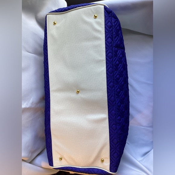 Adrienne Vittadini Diamond quilted travel bag - Picture 4 of 10